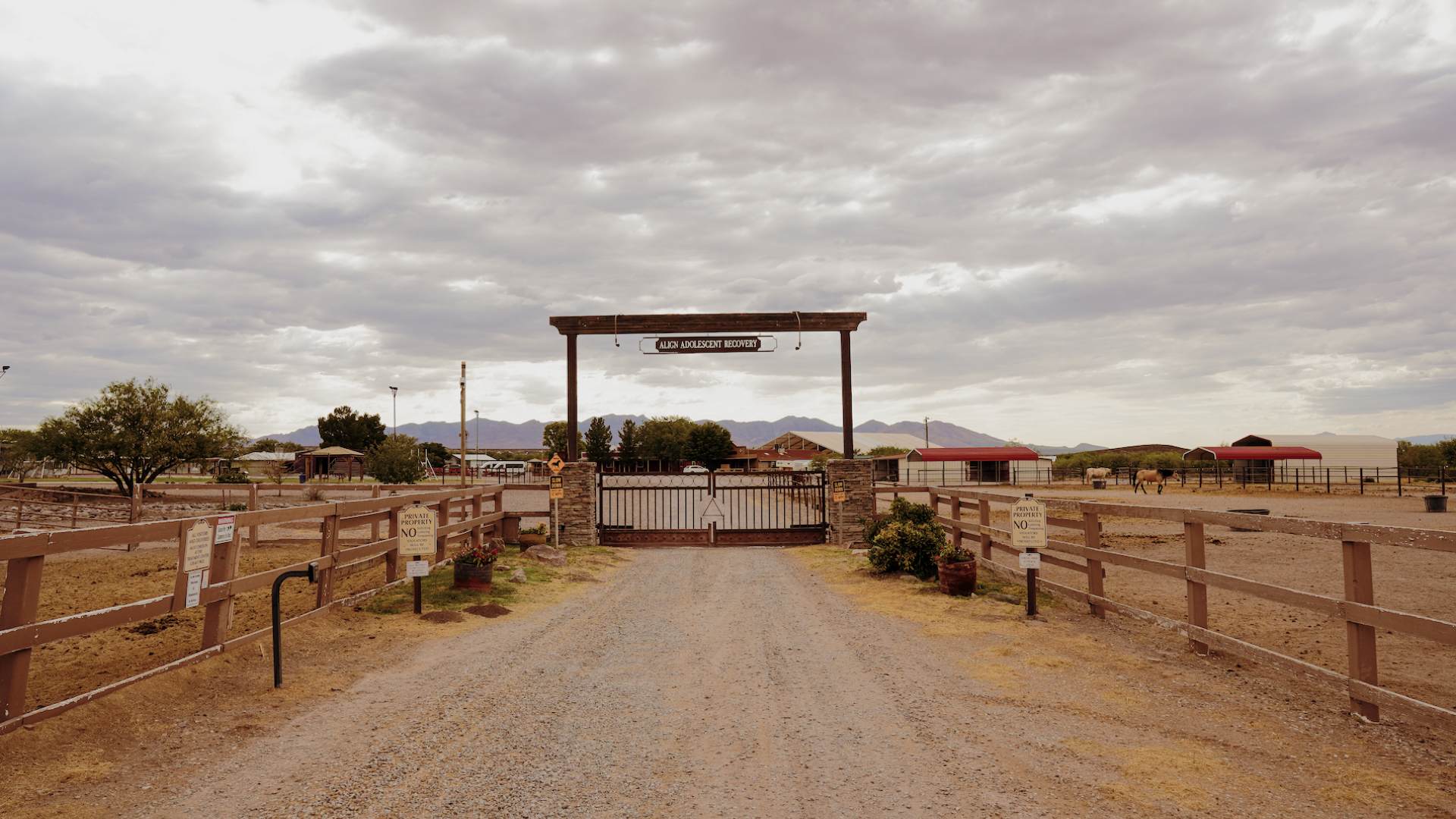 26-ALN-0083-Website-Campus Tour-2