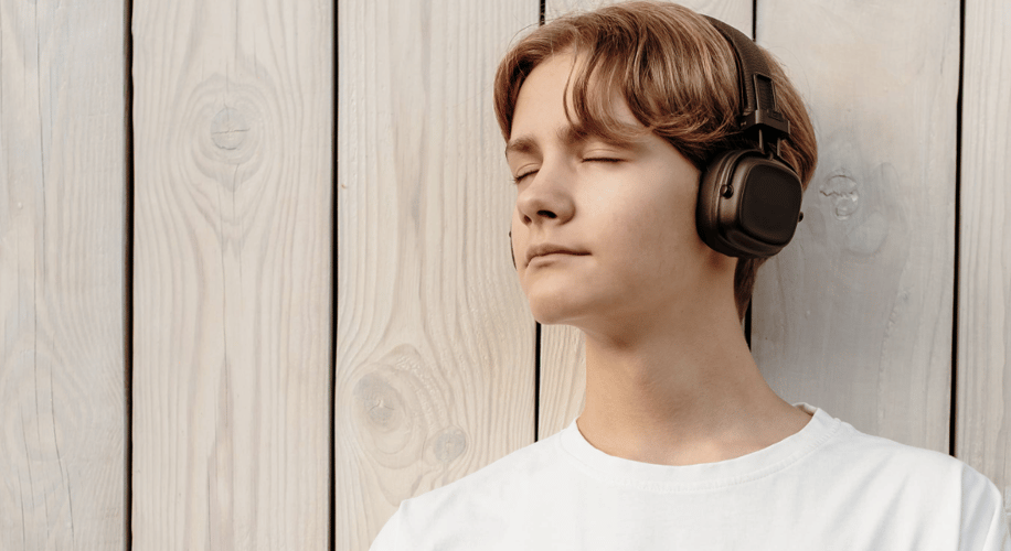 kid with headphones on